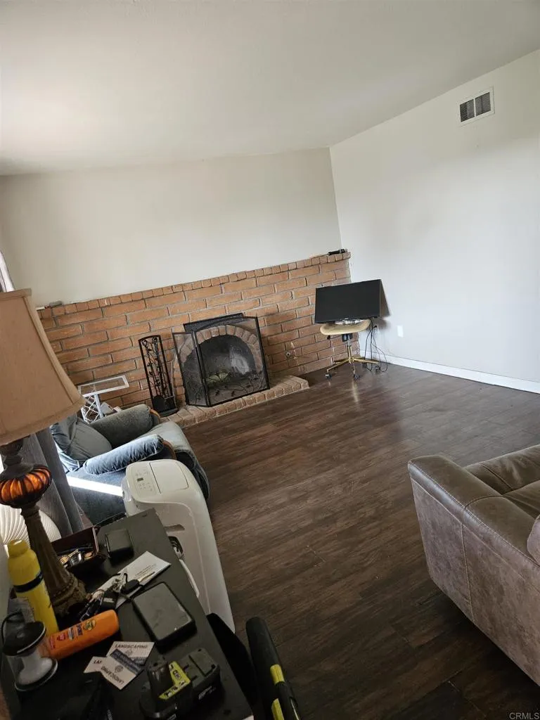 https://cdn.realtyfeed.com/cdn/127/307063085/d1cfb58b05b988f6dae691a149018994.webp