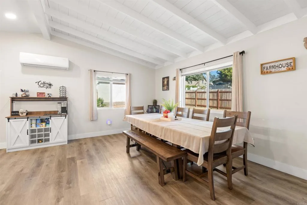 https://cdn.realtyfeed.com/cdn/127/307063090/411ad43df22134f71ce5d7785a1b863c.webp
