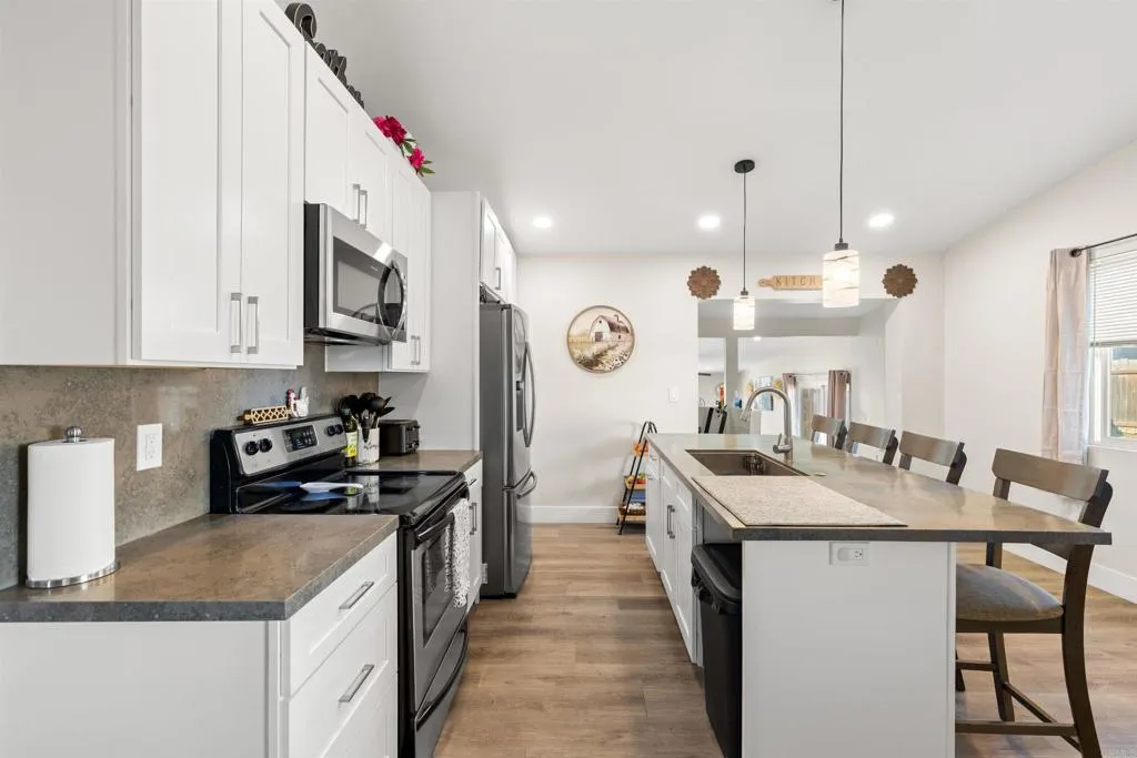 https://cdn.realtyfeed.com/cdn/127/307063090/9dbab31085dc954cf1b17bb7926fd06f.webp