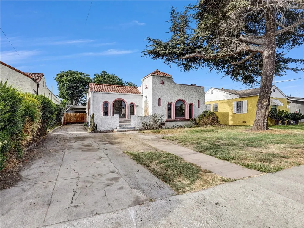 Compton, CA 90221