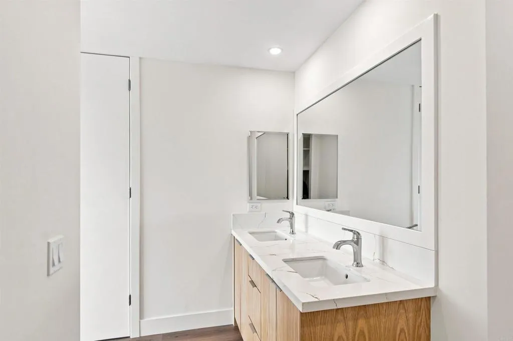 https://cdn.realtyfeed.com/cdn/127/307063153/320099bdca313a67d398a8b0f442c8d0.webp