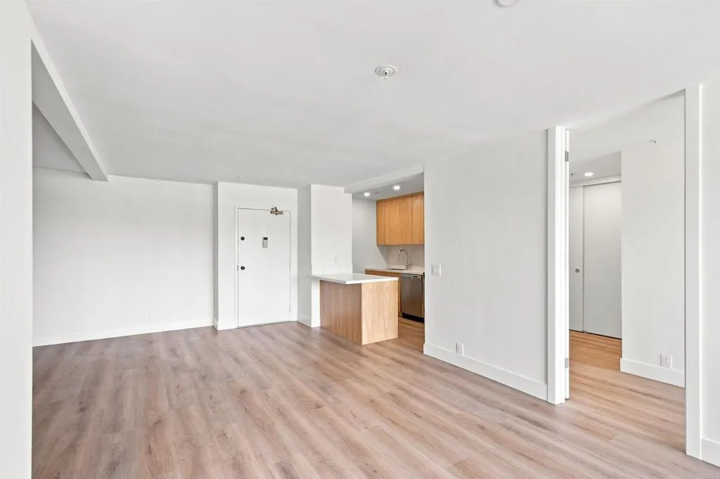 https://cdn.realtyfeed.com/cdn/127/307063153/3cacc6483da8831a0ec5e3077a3f29ef.webp