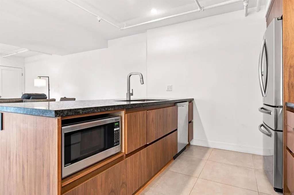 https://cdn.realtyfeed.com/cdn/127/307063153/45a26c9c48be60140f548cbefdd3915e.webp