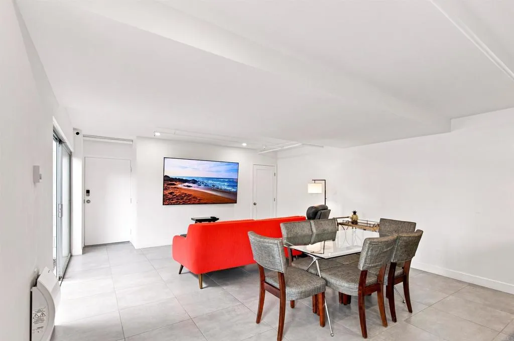 https://cdn.realtyfeed.com/cdn/127/307063153/5c3b5378cb27b222983a7d910b927060.webp