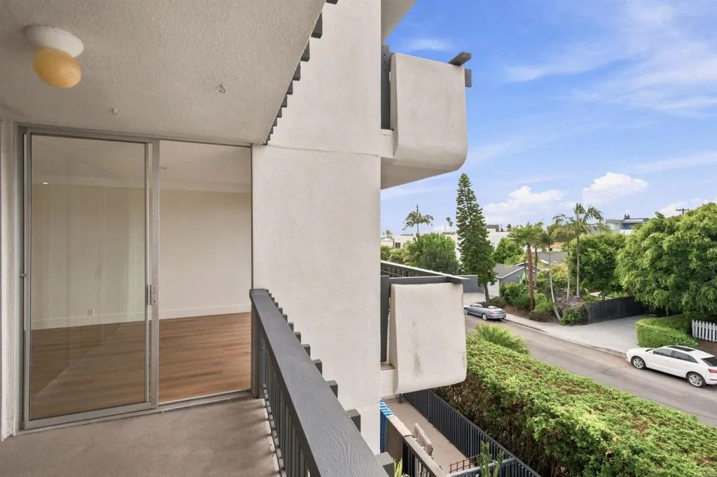 https://cdn.realtyfeed.com/cdn/127/307063153/5cc268243c8b5c363e0d27b2d3ddb65e.webp