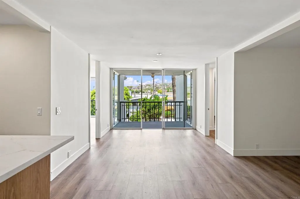 https://cdn.realtyfeed.com/cdn/127/307063153/6259bab3b8d16779e4994f84f352f4da.webp