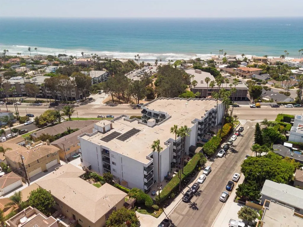 https://cdn.realtyfeed.com/cdn/127/307063153/74d6d9f28b3f6185da6decda0e43f8e8.webp