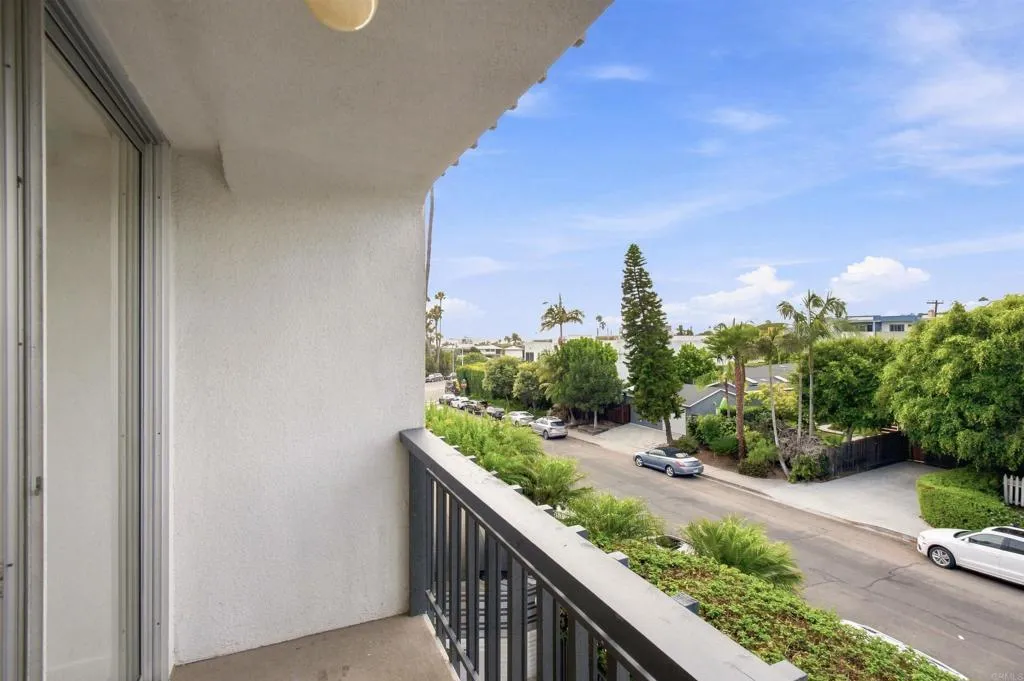 https://cdn.realtyfeed.com/cdn/127/307063153/7c5cc0708863478e5e8b15c1717b5888.webp