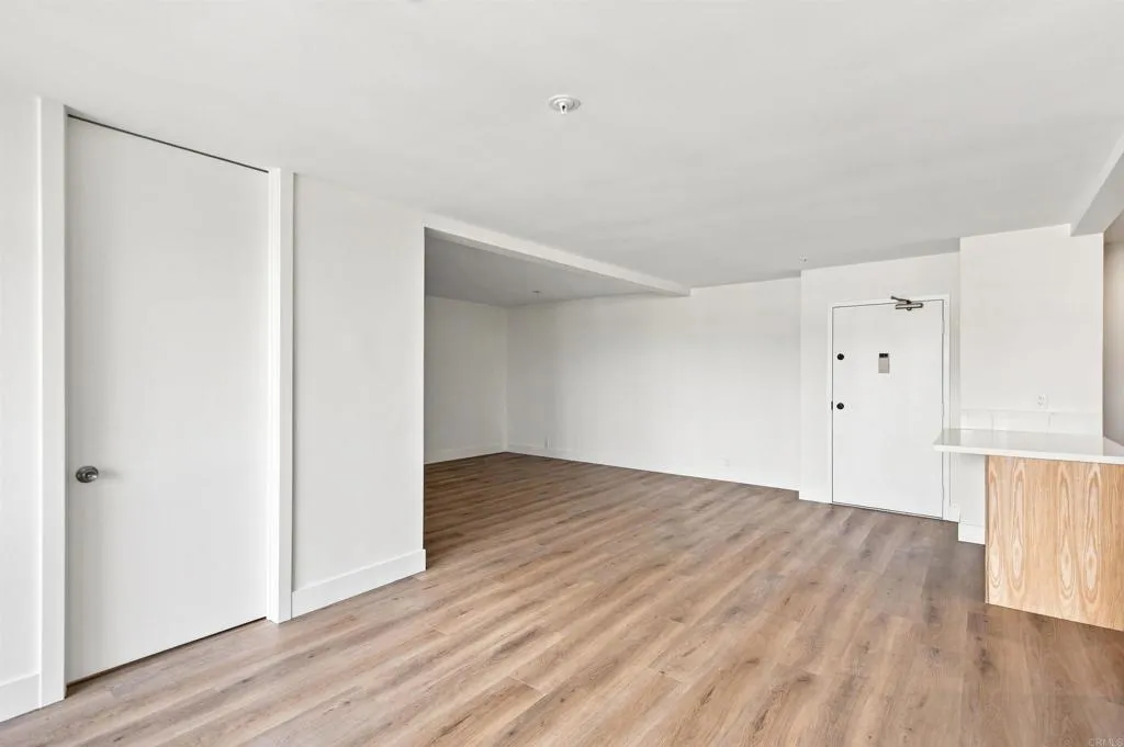https://cdn.realtyfeed.com/cdn/127/307063153/8487f196daaa079b33b17d0a3e8fcb7d.webp