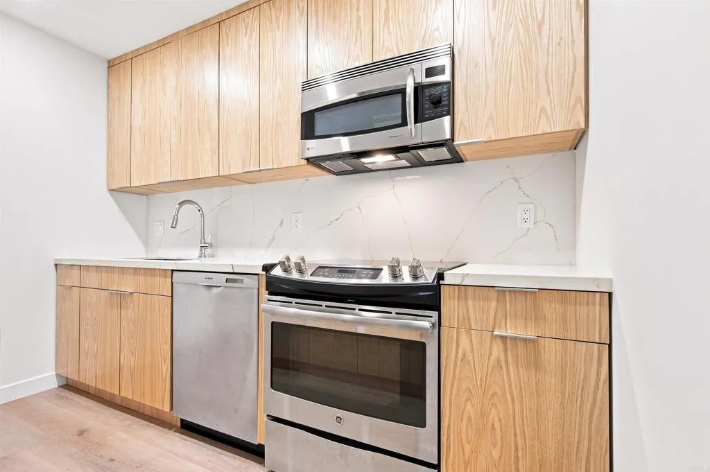 727 Sapphire Street Unit 310, San Diego, CA 92109 - Photo 5 of 59, San Diego, CA