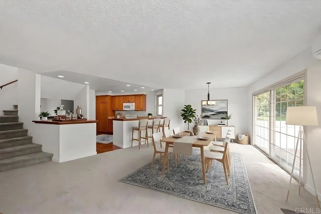 https://cdn.realtyfeed.com/cdn/127/307063155/4d4ab4b78159b59d3fbfb431a492c721.webp