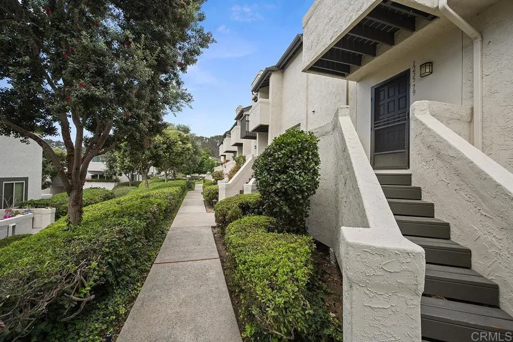 1235 River Glen Row Unit 79, San Diego, CA 92111 - Photo 5 of 58, San Diego, CA