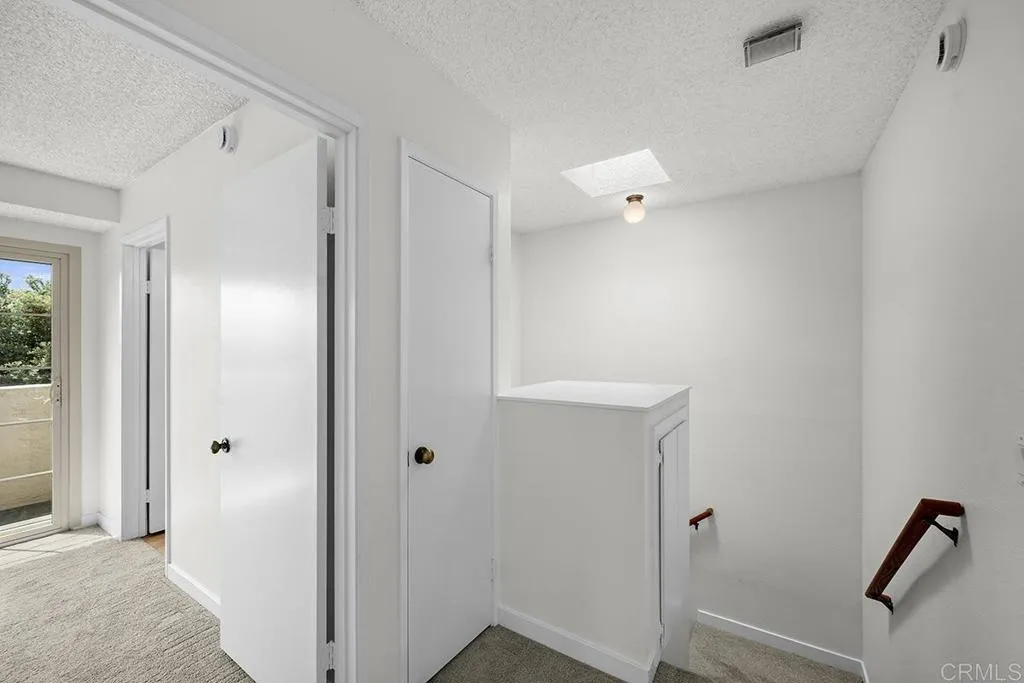 https://cdn.realtyfeed.com/cdn/127/307063155/a6084101d90822f31af87f069d80bdbe.webp