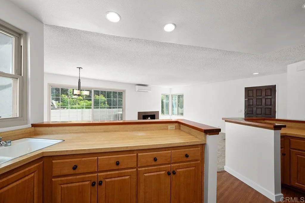 https://cdn.realtyfeed.com/cdn/127/307063155/ddcf36f115190d4512873a5a711e9f10.webp