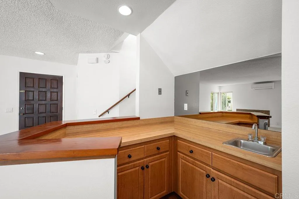 https://cdn.realtyfeed.com/cdn/127/307063155/f5269062600974c6e19f0c62f6a1ff44.webp