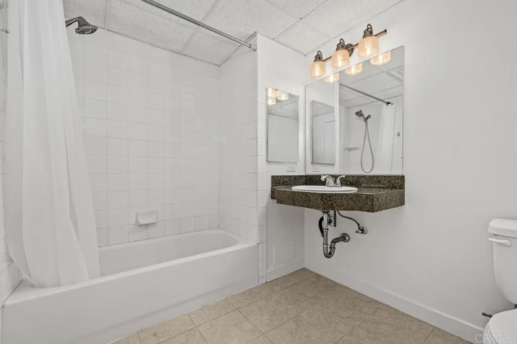 https://cdn.realtyfeed.com/cdn/127/307063164/269dea208de50e4f856b208080a1f052.webp