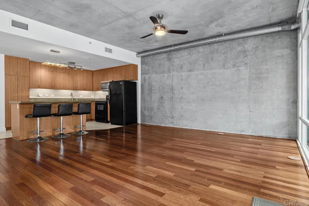 https://cdn.realtyfeed.com/cdn/127/307063164/9877c5a9579b329e71af346a31104842.webp