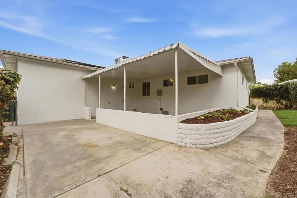 https://cdn.realtyfeed.com/cdn/127/307063197/72422fd32cfad72e632b0cf830376e02.webp