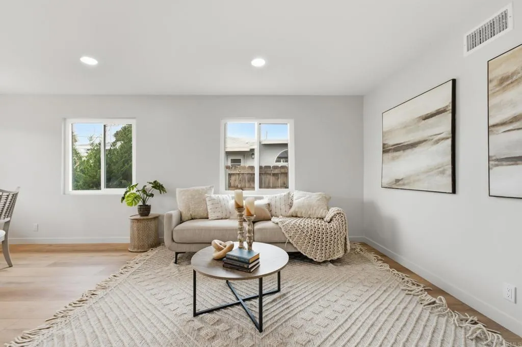 https://cdn.realtyfeed.com/cdn/127/307063197/93b9c6daaef1cdf32497a74fb0bc5b72.webp