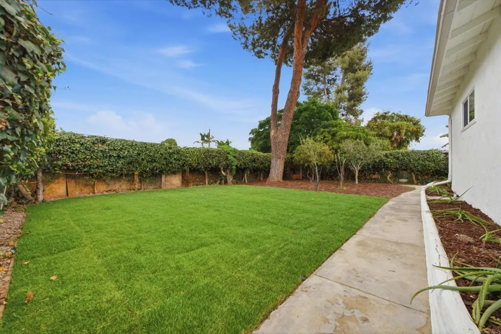 https://cdn.realtyfeed.com/cdn/127/307063197/ee6c862f61ad68484c113ad45bbdcf37.webp