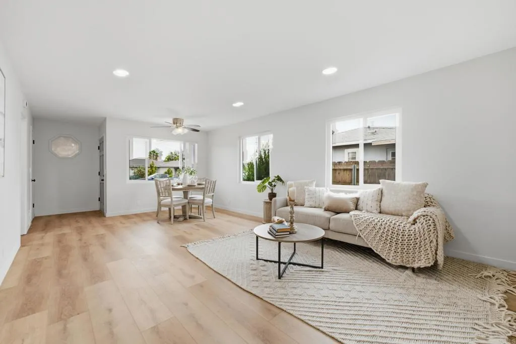 https://cdn.realtyfeed.com/cdn/127/307063197/f10a07379cc824b475fef177836d31cf.webp