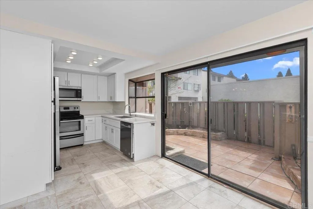 https://cdn.realtyfeed.com/cdn/127/307063262/43963f7dbfc847c9aa33a51bdb3d16d4.webp