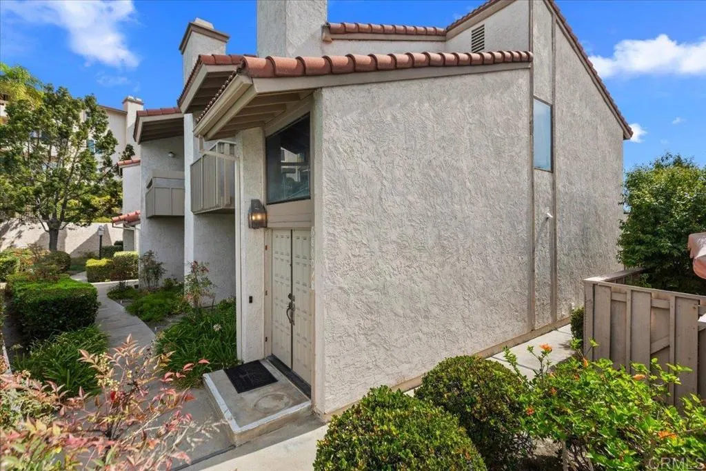 https://cdn.realtyfeed.com/cdn/127/307063262/925ed7f23f90a176657a654bf3f9aa6a.webp