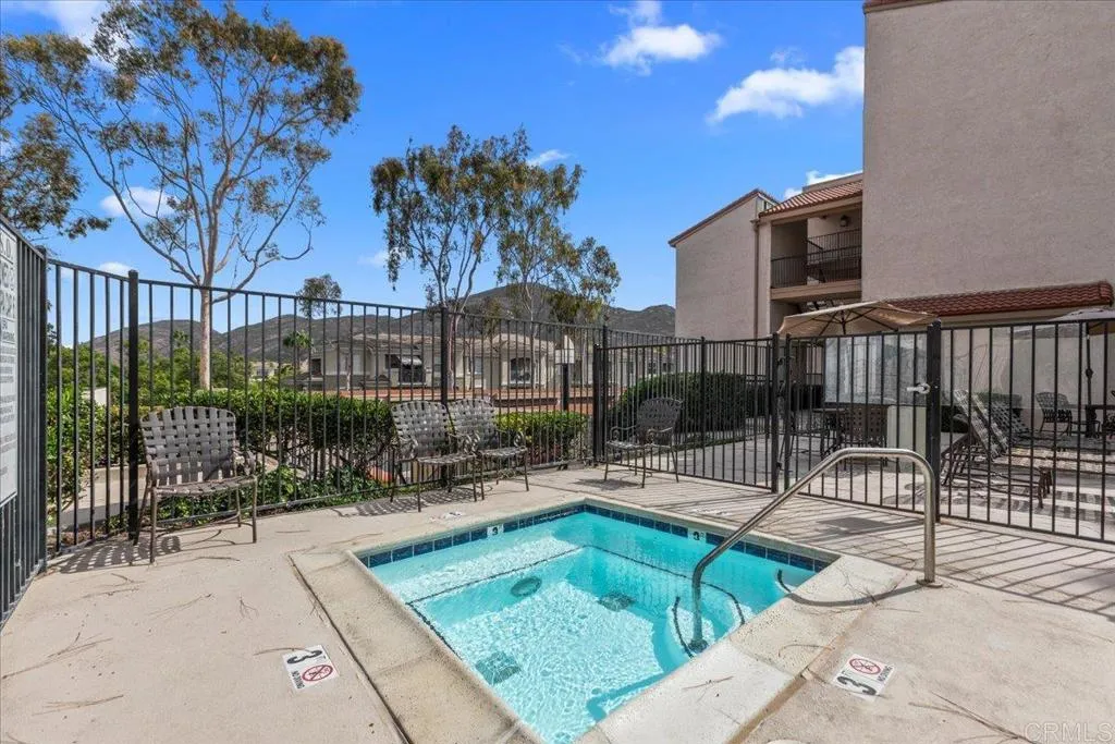 https://cdn.realtyfeed.com/cdn/127/307063262/95490a30ff9aee456e5f0e3870268327.webp