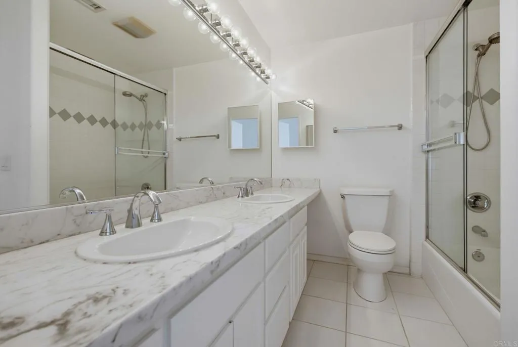 https://cdn.realtyfeed.com/cdn/127/307063275/0bc7617bd85c36c836d94745eed8c04c.webp