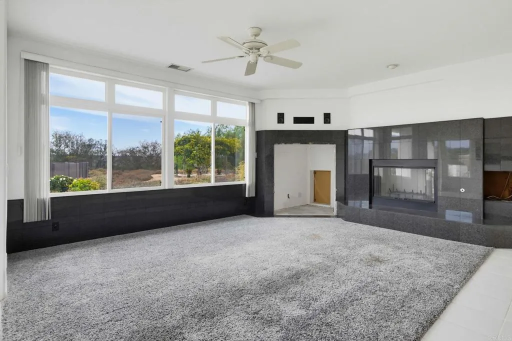 https://cdn.realtyfeed.com/cdn/127/307063275/676cc39cfdb85c05ea7d15075ff3fcb9.webp
