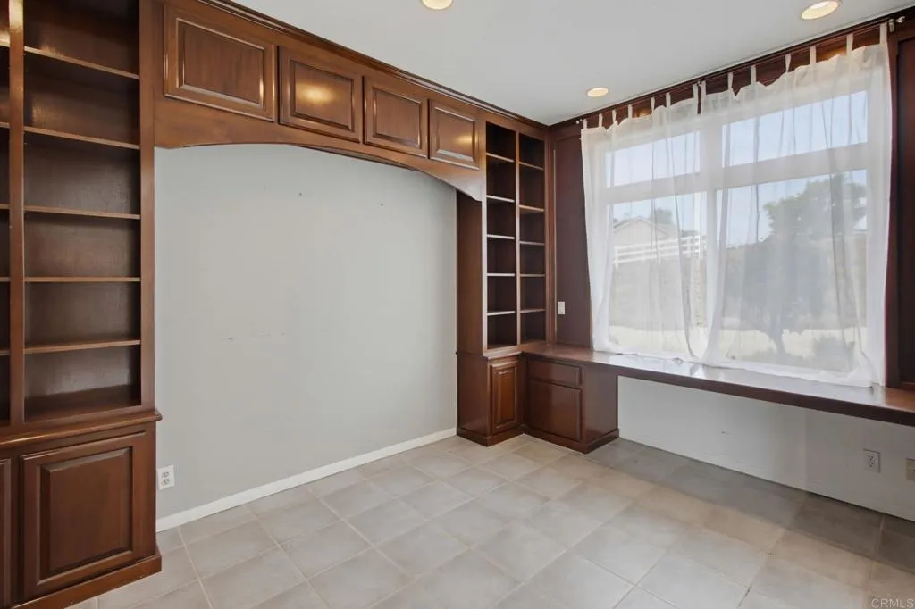 https://cdn.realtyfeed.com/cdn/127/307063275/86f37ea0925012845dd76b9dd74d959c.webp