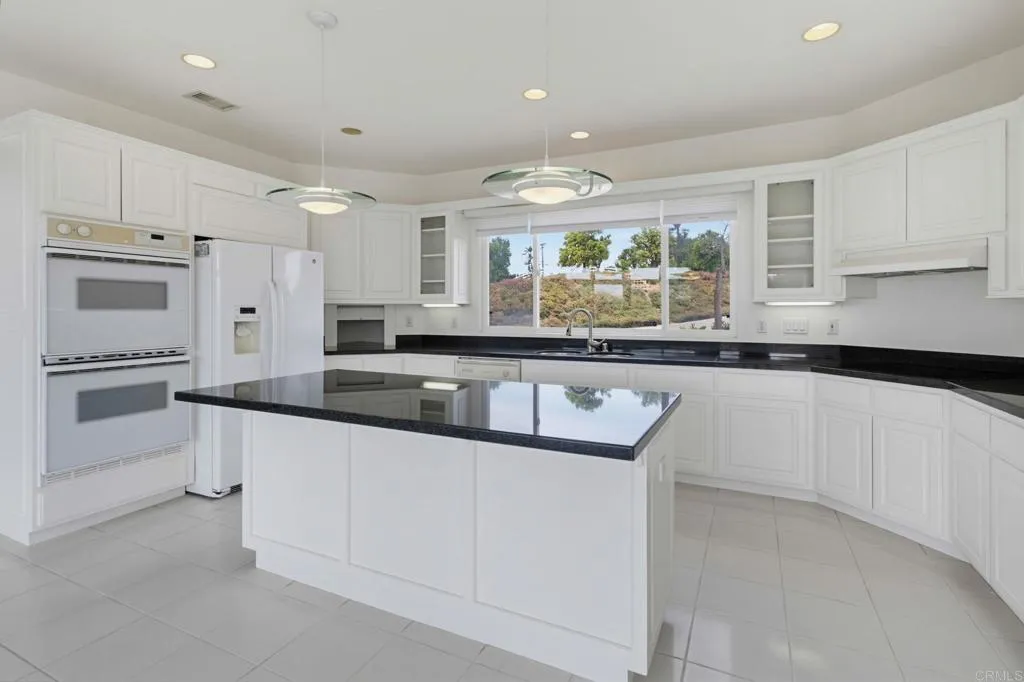 https://cdn.realtyfeed.com/cdn/127/307063275/be5a82f8fca71e77614a6ee7479dee4f.webp