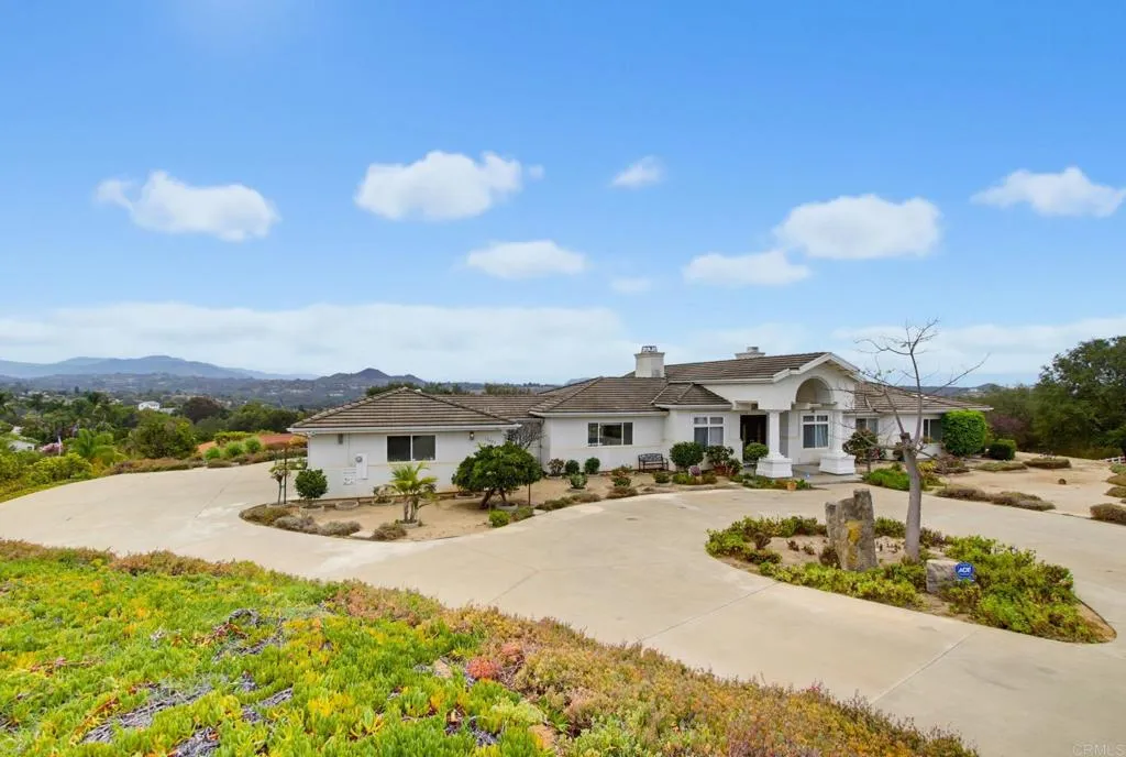 13427 Hilltop Place, Valley Center, CA 92082 - Photo 5 of 65, Valley Center, CA