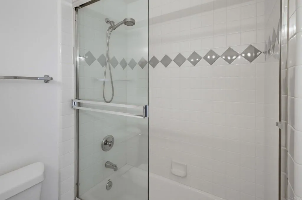 https://cdn.realtyfeed.com/cdn/127/307063275/f64a7eadc82f7dd2fd254ad4d0ed1547.webp