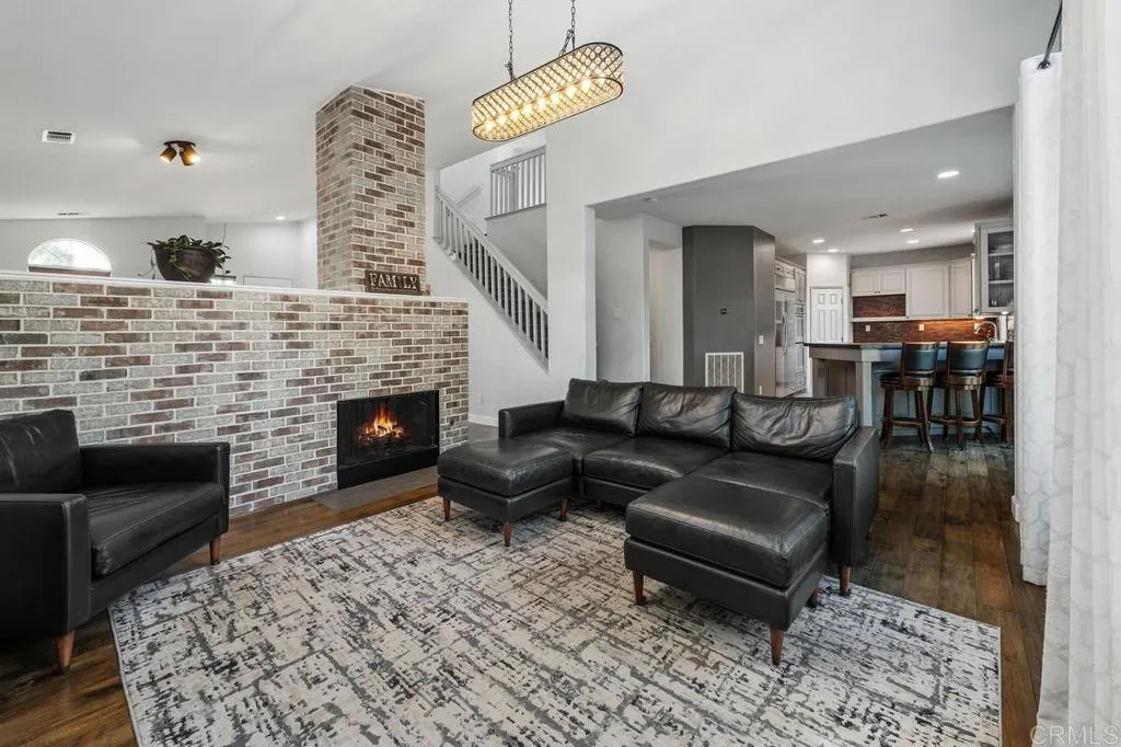 https://cdn.realtyfeed.com/cdn/127/307063320/173c45605e461b583bc04bdc586f9d3d.webp