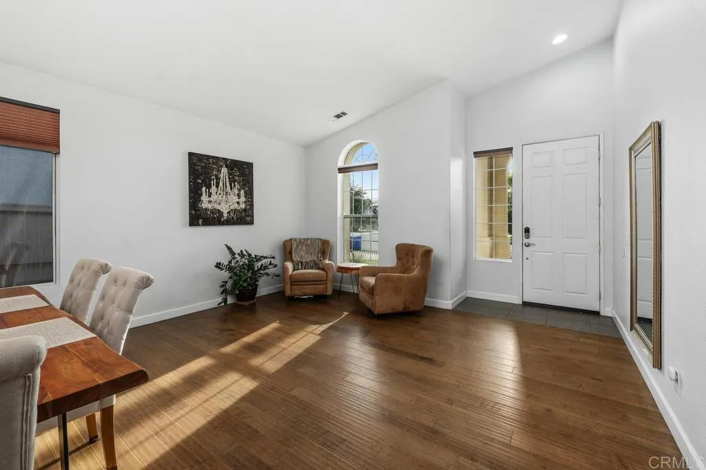 https://cdn.realtyfeed.com/cdn/127/307063320/357633c3a21dcd40e37786c16e8bb634.webp