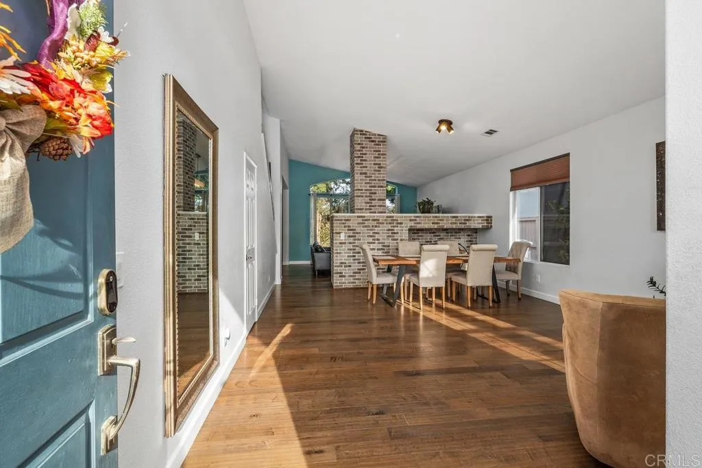 https://cdn.realtyfeed.com/cdn/127/307063320/375f9d79f31fa93059cb49902cc1805c.webp