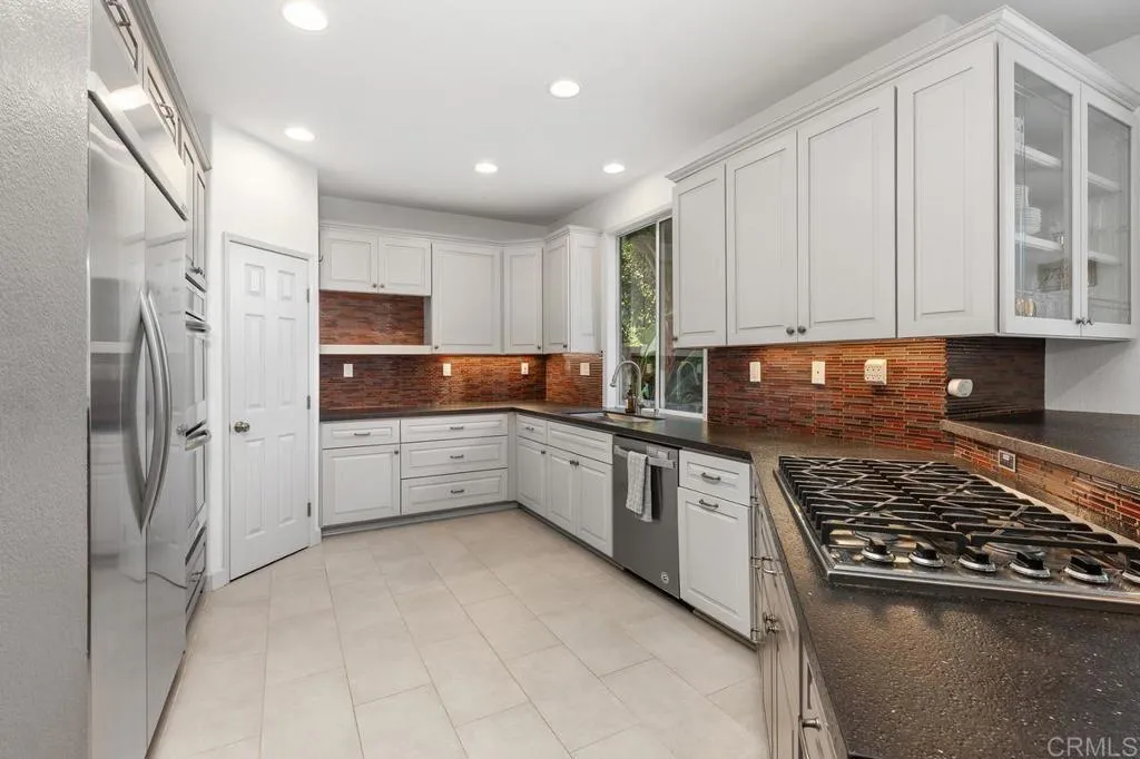 https://cdn.realtyfeed.com/cdn/127/307063320/c6e19f970a3ff83a82f5583578856910.webp