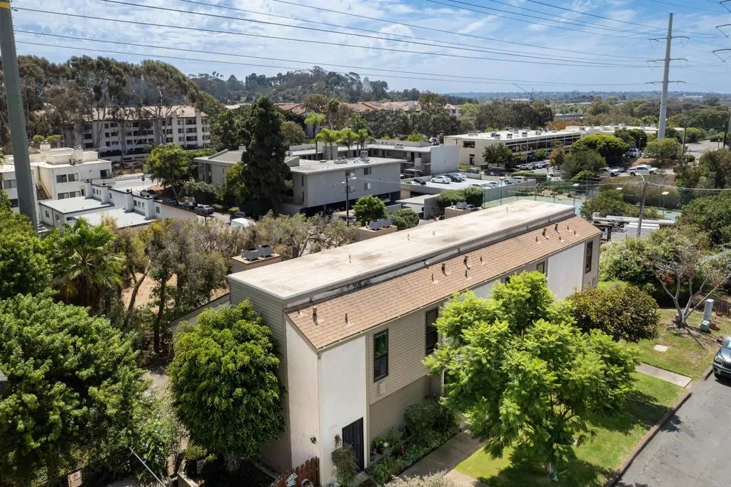 https://cdn.realtyfeed.com/cdn/127/307063334/27bd26a4074449063ee888865ccbd0b3.webp