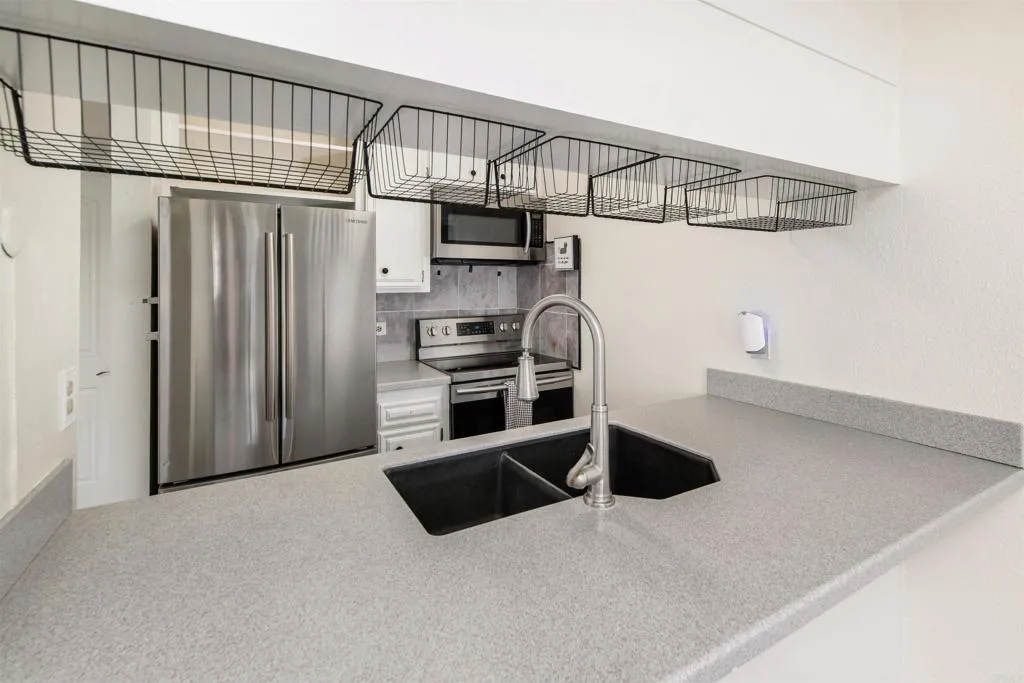 5757 Gaines Street Unit B, San Diego, CA 92110 - Photo 5 of 30, San Diego, CA