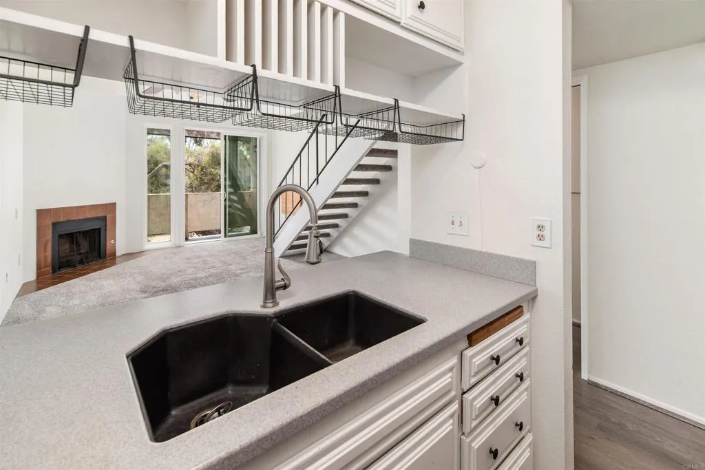 5757 Gaines Street Unit B, San Diego, CA 92110 - Photo 4 of 30, San Diego, CA