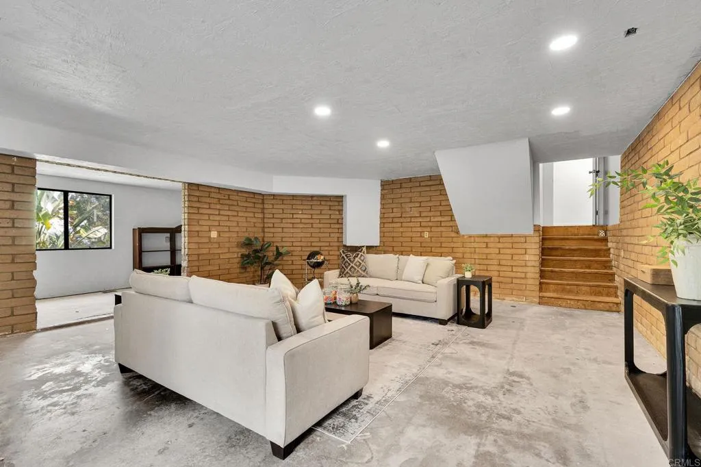 https://cdn.realtyfeed.com/cdn/127/307063341/83830ffeeed3a2462f3ff9b894c16943.webp