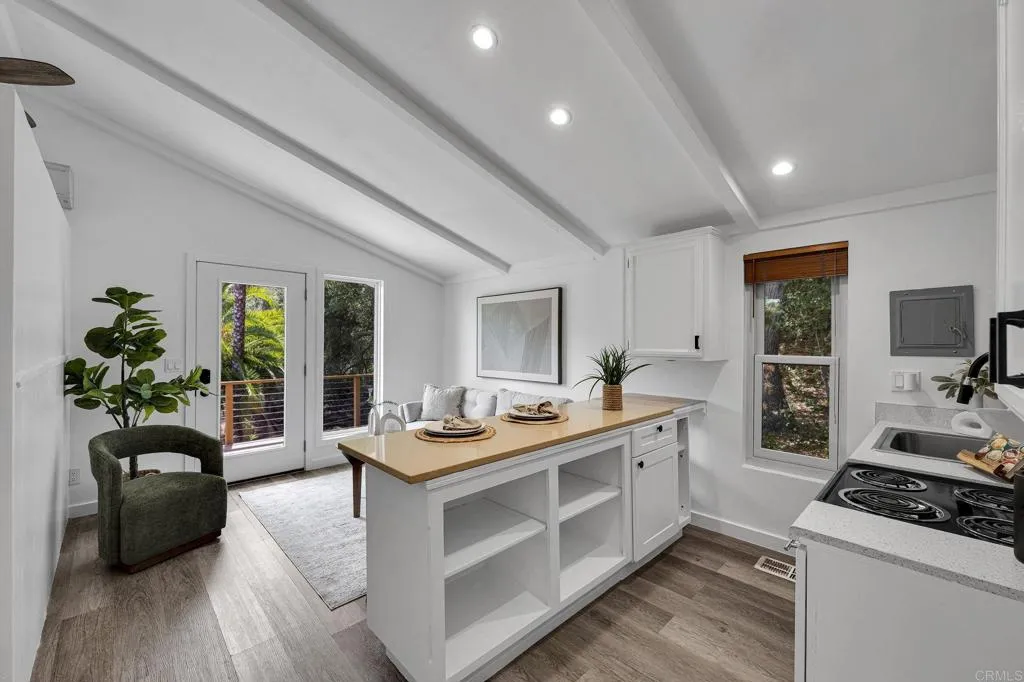 https://cdn.realtyfeed.com/cdn/127/307063341/93a7f8dfccd5eeded9c83e5e755495c7.webp