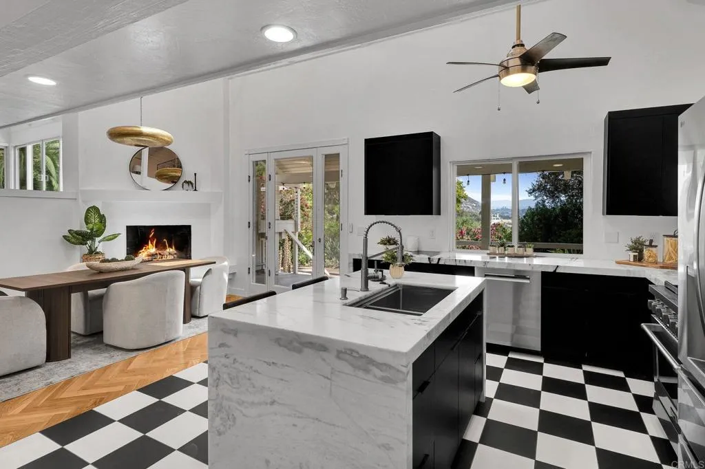 https://cdn.realtyfeed.com/cdn/127/307063341/aa1bb80d1d3effa963b3b54d7c1b170f.webp