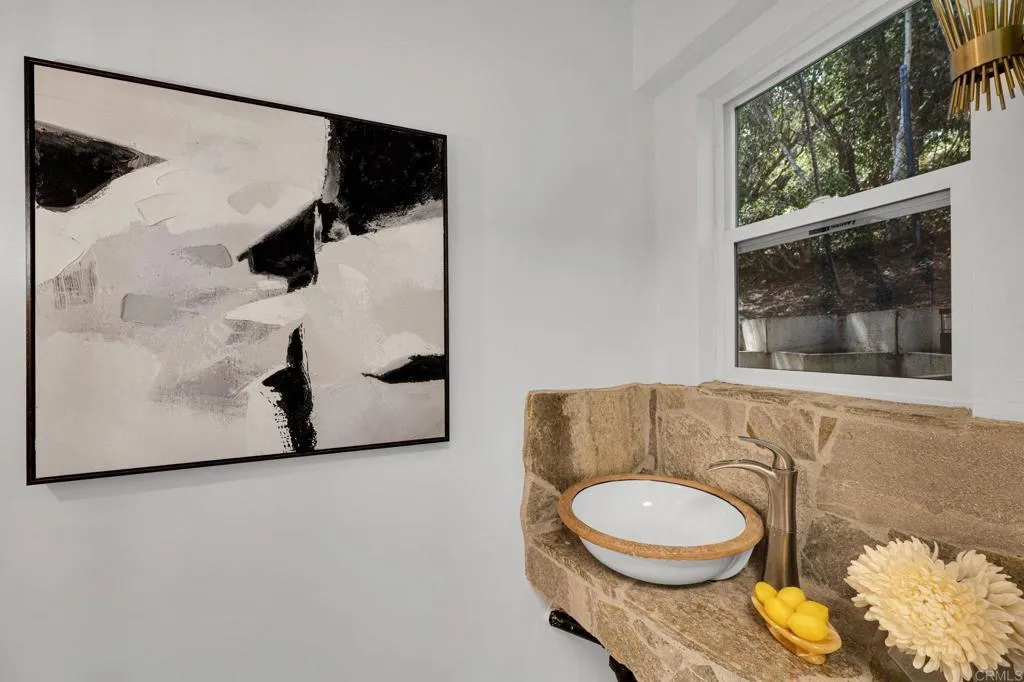 https://cdn.realtyfeed.com/cdn/127/307063341/b1573786e6b9887f0cccea9b366cb9e5.webp
