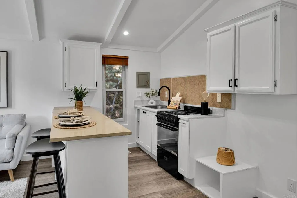 https://cdn.realtyfeed.com/cdn/127/307063341/c06438726c28a6c63e18c531a5b330c8.webp