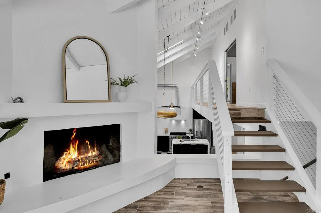 https://cdn.realtyfeed.com/cdn/127/307063341/ec61e1e3bb4cbbef0964581fc1a5f11f.webp