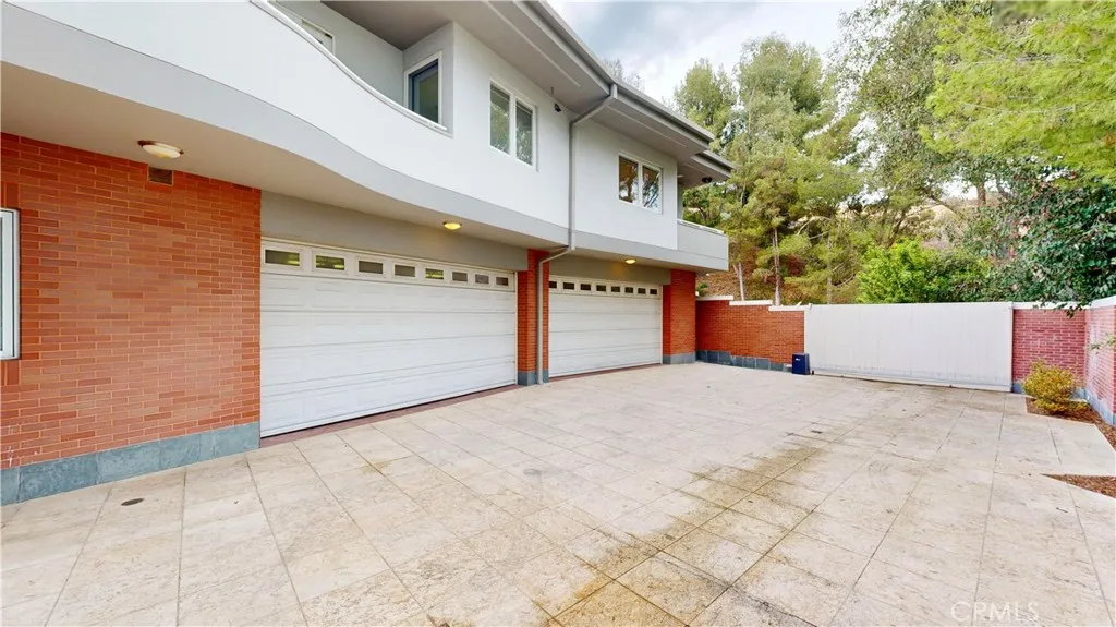 Listing image 55