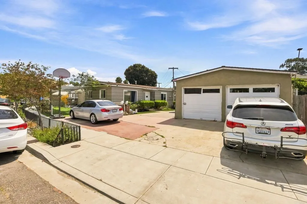 4415-17 Manitou Way, San Diego, CA 92117 - Main photo, San Diego, CA