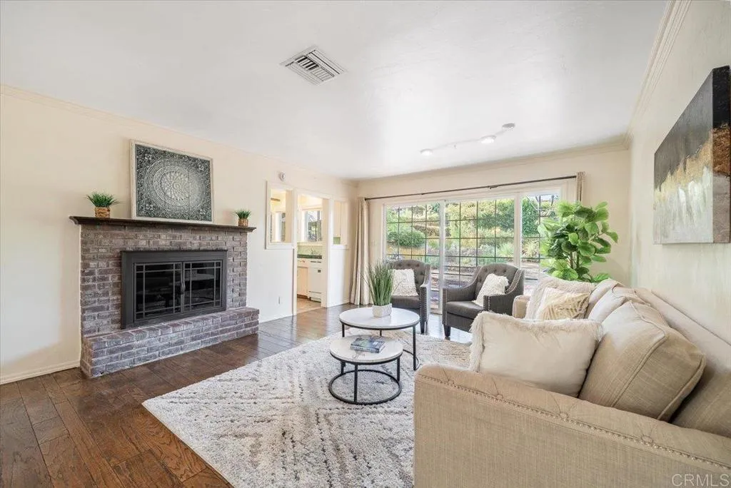 https://cdn.realtyfeed.com/cdn/127/307063497/559363b910a124d6e7e3459ea7e9a9ad.webp